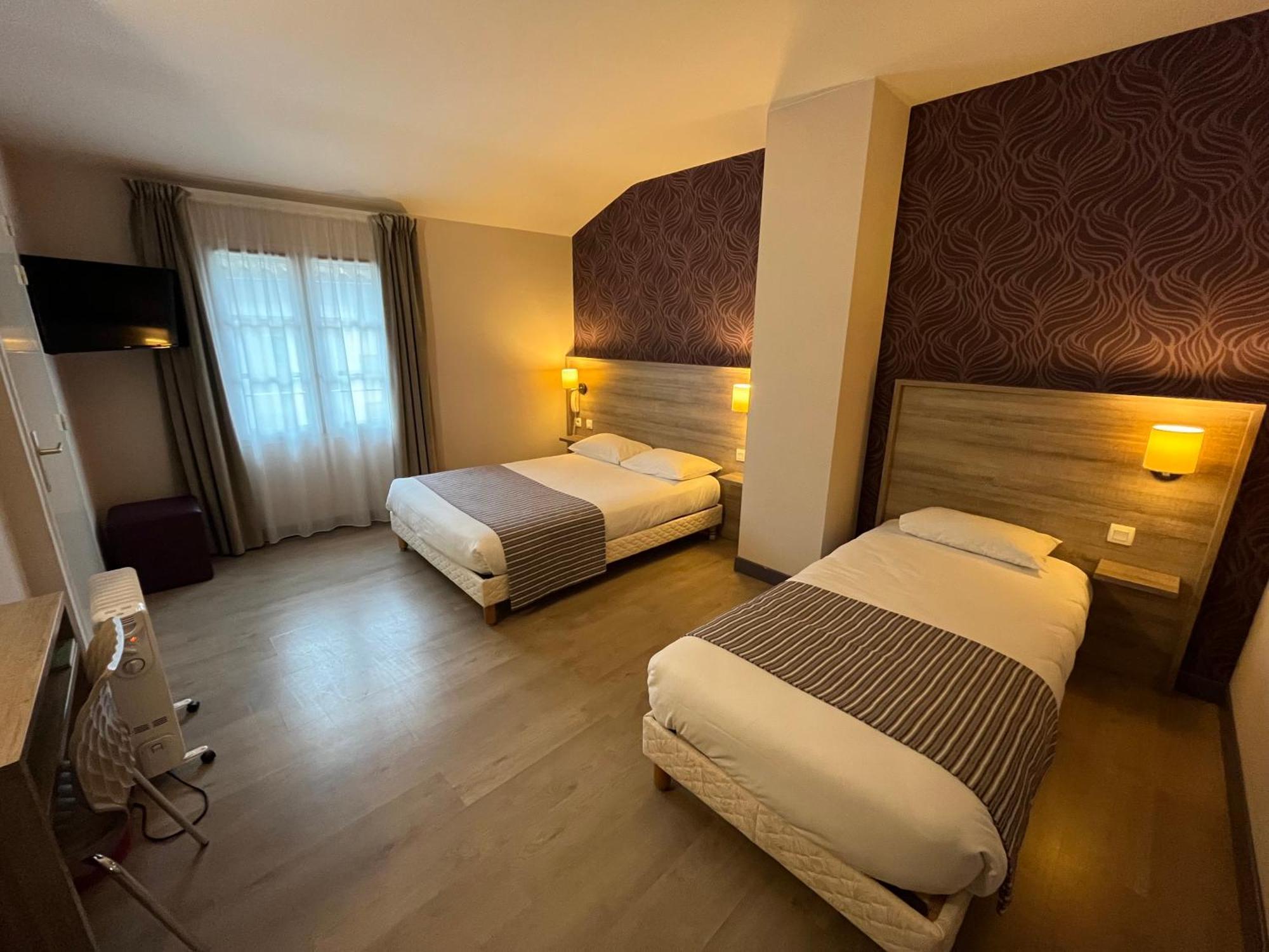 Logis Hotel Le Saint Georges Vivonne Exterior foto