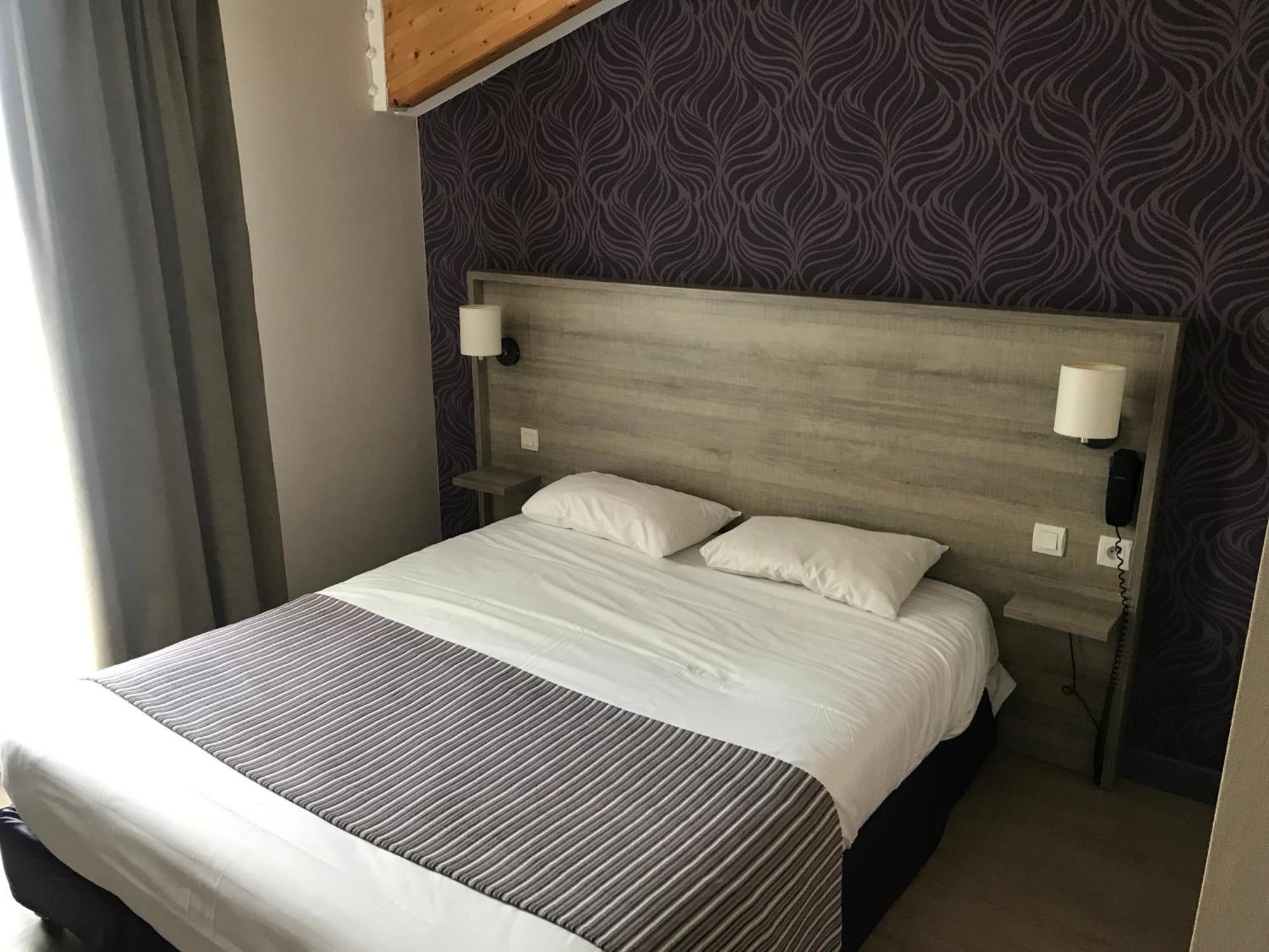 Logis Hotel Le Saint Georges Vivonne Exterior foto