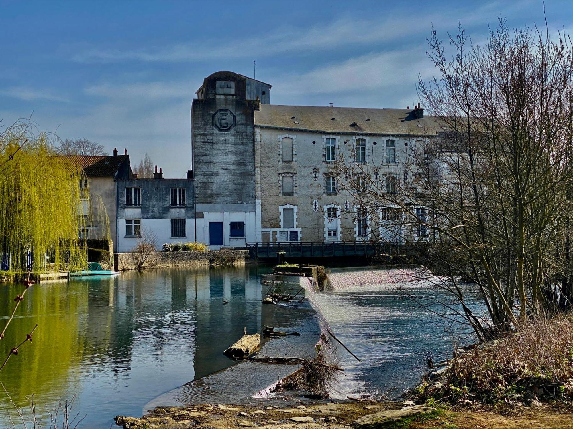 Logis Hotel Le Saint Georges Vivonne Exterior foto