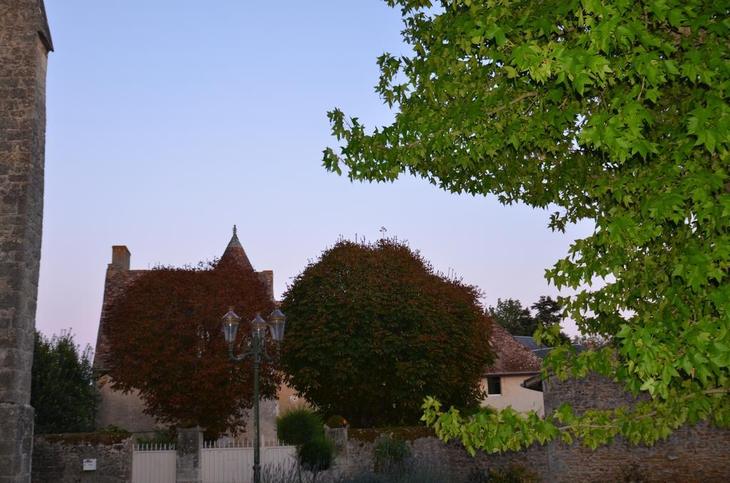 Logis Hotel Le Saint Georges Vivonne Exterior foto