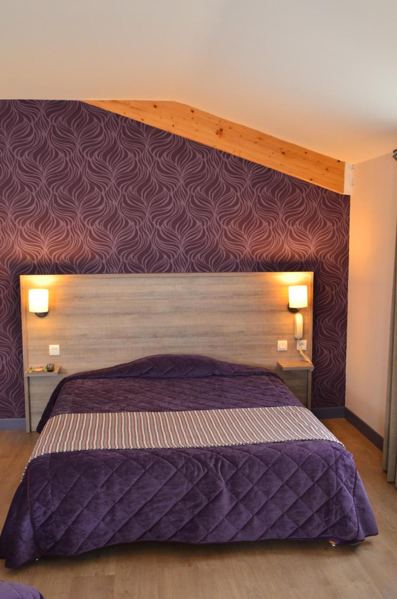 Logis Hotel Le Saint Georges Vivonne Exterior foto