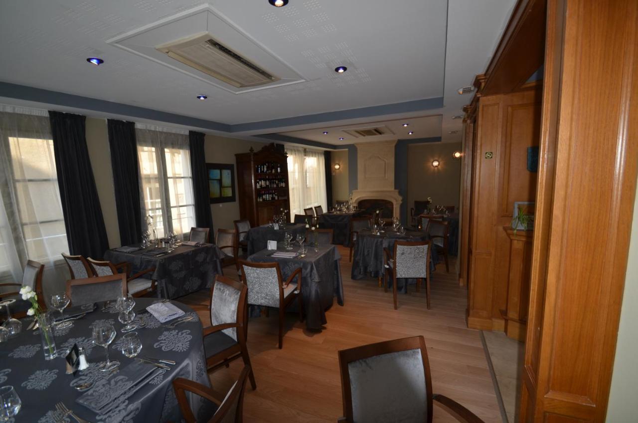 Logis Hotel Le Saint Georges Vivonne Exterior foto